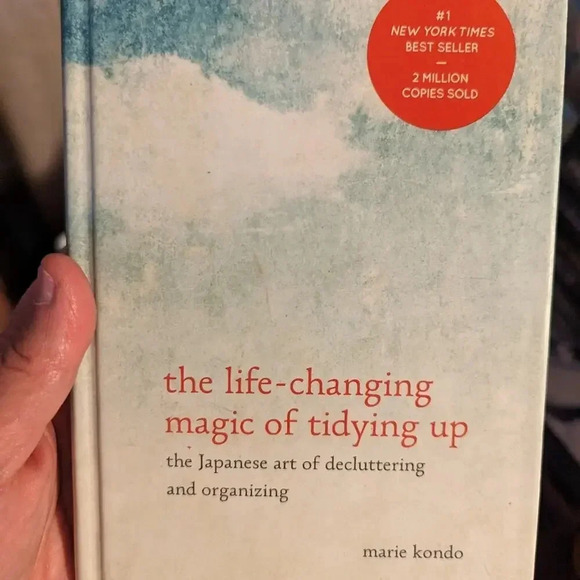 The Life Changing Magic of Tidying Up by Marie Kondo - Picture 1 of 2